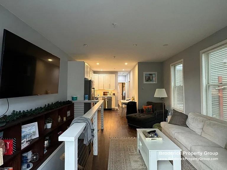 17 Mercer St #1 - Photo 3 of 16
