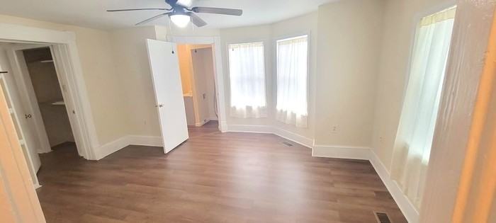 900 Wilson St - Photo 5 of 13
