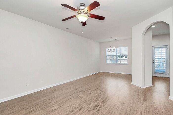 13422 Erwin Rd - Photo 3 of 14