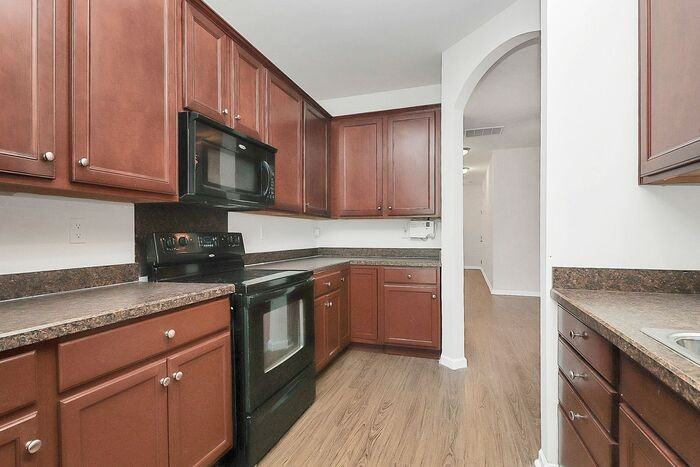 13422 Erwin Rd - Photo 7 of 14