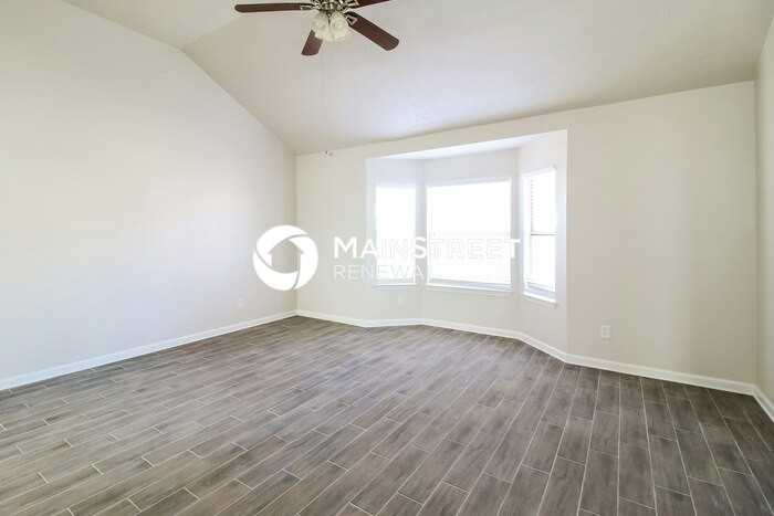 1371 Pebble Ridge Ln - Photo 6 of 17