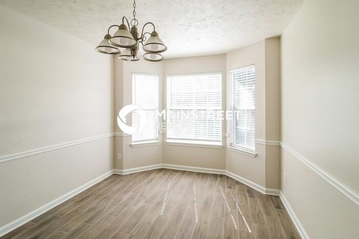 1371 Pebble Ridge Ln - Photo 7 of 17