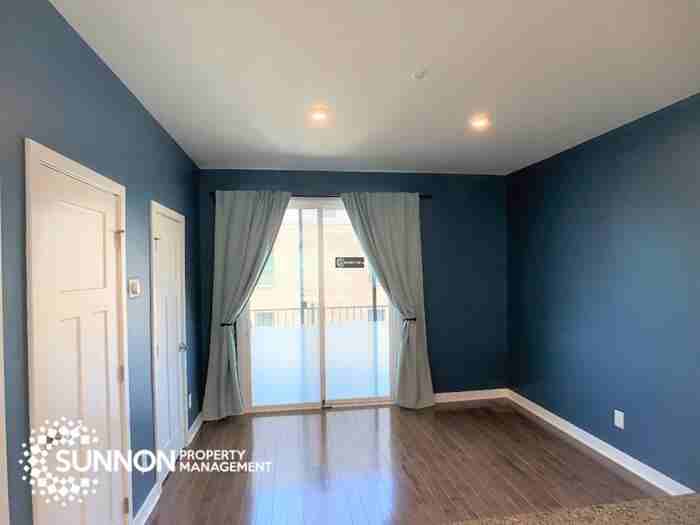 462 W Tremont Ave - Photo 3 of 31