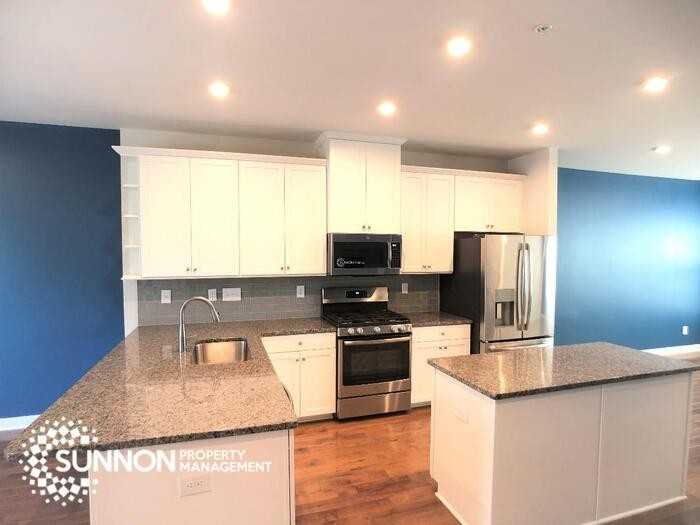 462 W Tremont Ave - Photo 6 of 31