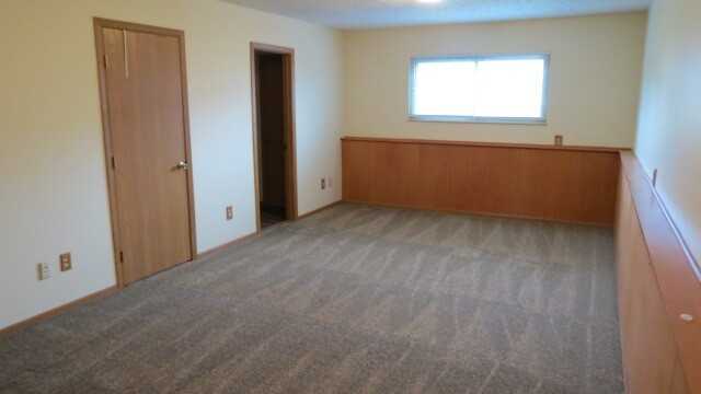 1106 Rendezvous Ln - Photo 6 of 19
