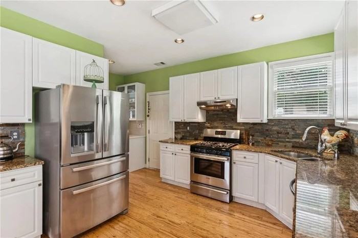 805 Yosemite Dr - Photo 3 of 19