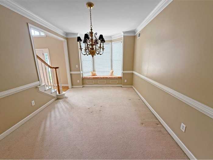 805 Yosemite Dr - Photo 6 of 19