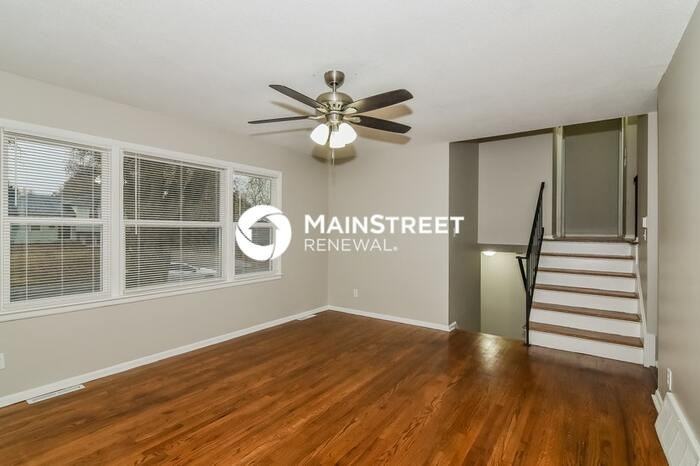 9302 Fairwood Dr - Photo 2 of 15