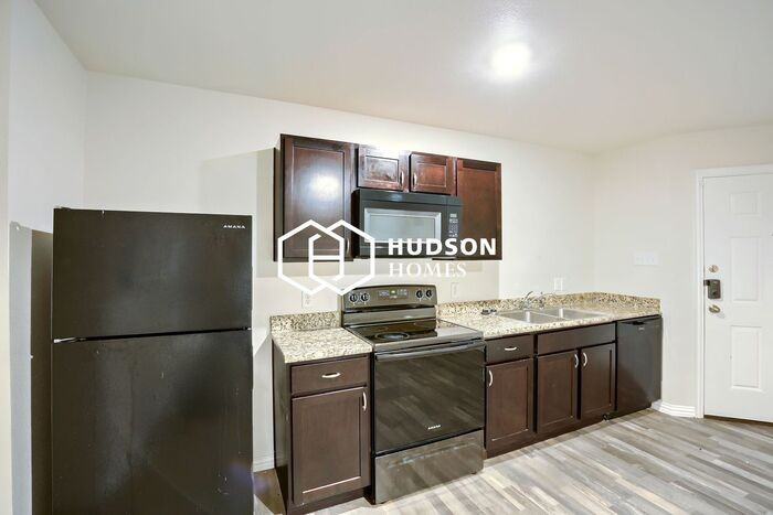 923 Burgan St #A - Photo 7 of 16