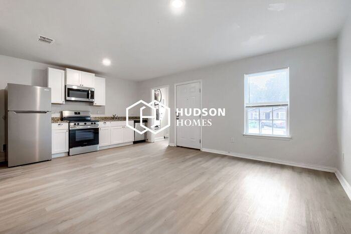 3327 Martin Luther King Dr #A - Photo 6 of 15
