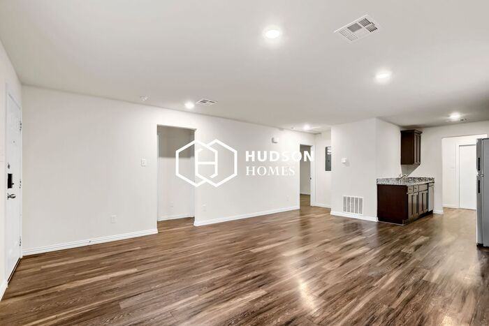 509 S 16th St - Photo 4 of 16