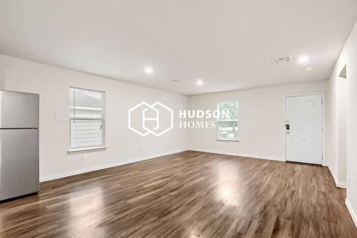 509 S 16th St - Photo 5 of 16