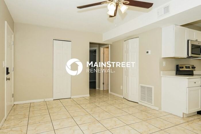 2225 W Dana Dr - Photo 2 of 16