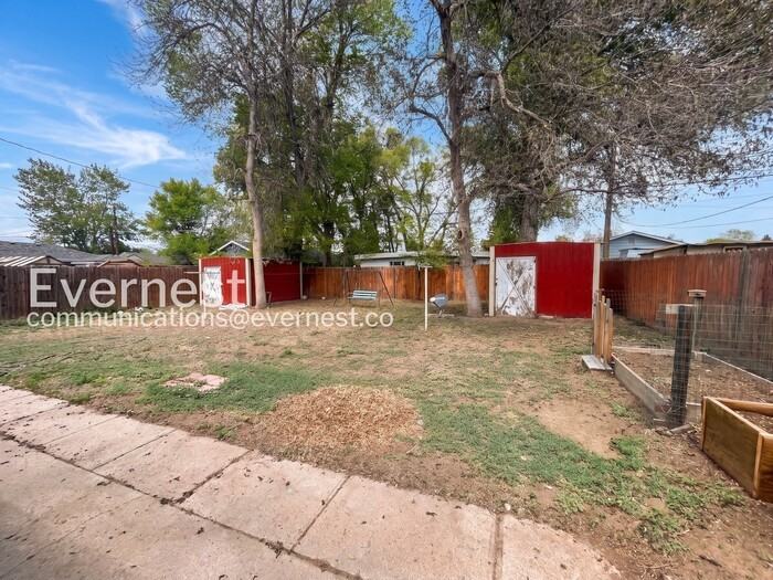 906 1/2 Carlisle St - Photo 3 of 20