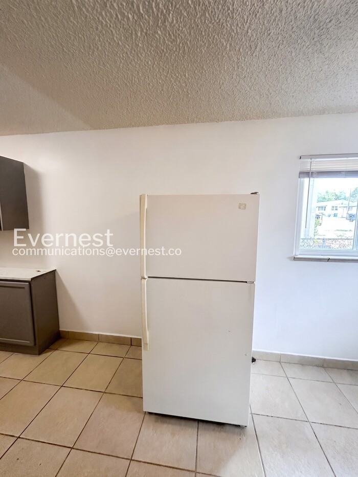 906 1/2 Carlisle St - Photo 6 of 20