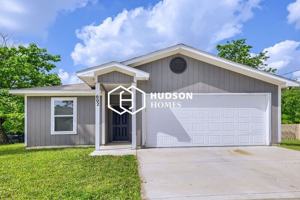 featured image of 602 E 15th St
