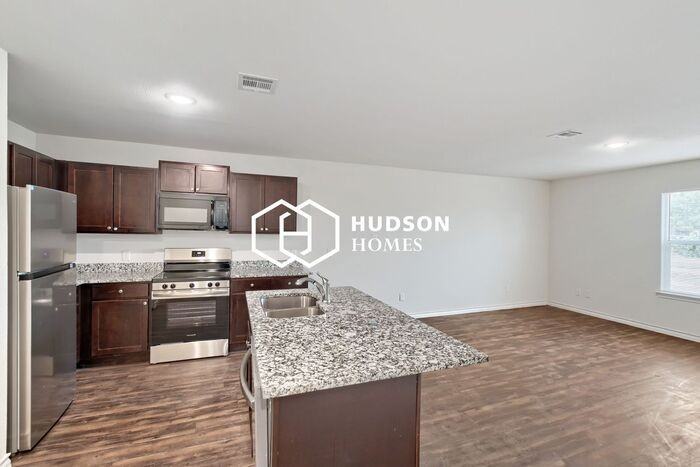 1014 David Ave - Photo 6 of 14