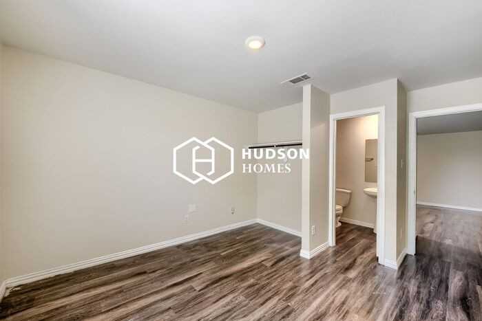 9907 Lanewell St #A - Photo 7 of 14