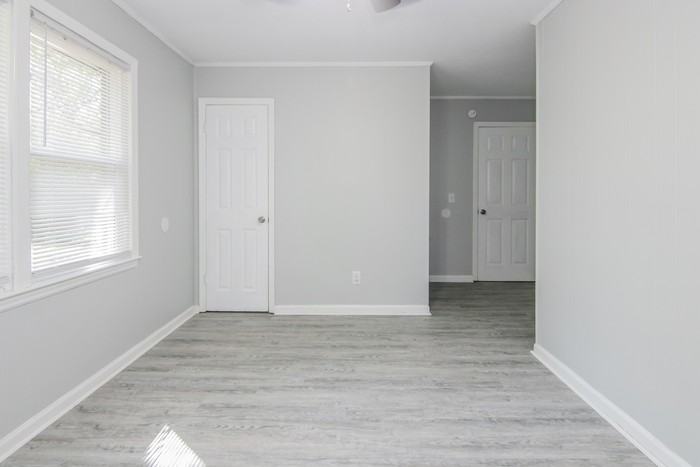 2246 Rolling Hills Rd - Photo 4 of 9