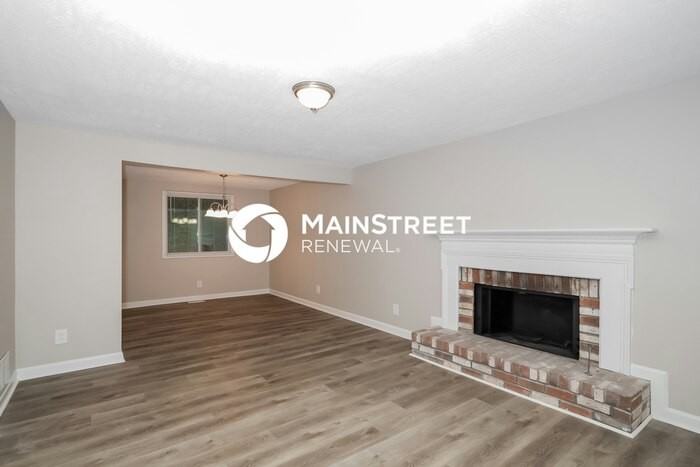 5356 Olde St - Photo 5 of 19