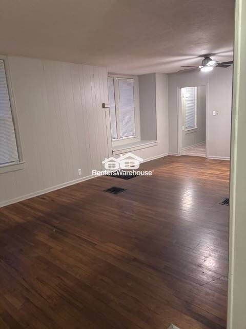 301 White Ave - Photo 3 of 7