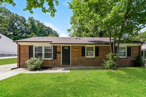 featured image of 211 Erwin St