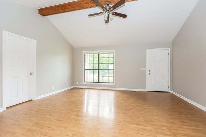 406 Highland Dr - Photo 3 of 11