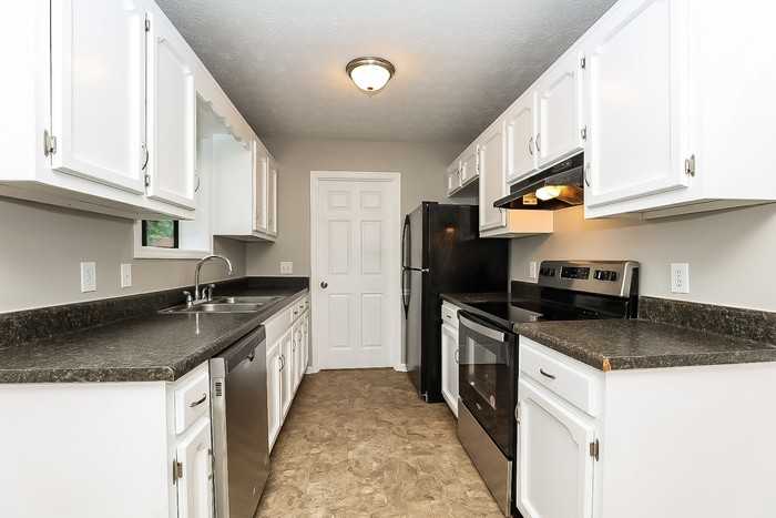 406 Highland Dr - Photo 4 of 11