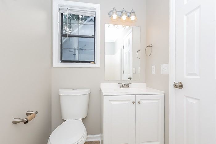 406 Highland Dr - Photo 7 of 11