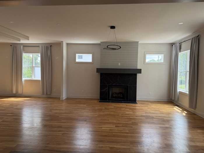 2321 Carter Ave #A - Photo 4 of 31