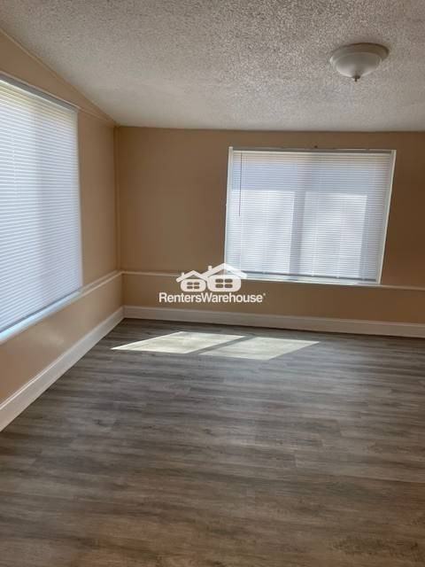 441 N Hardesty Ave - Photo 6 of 12