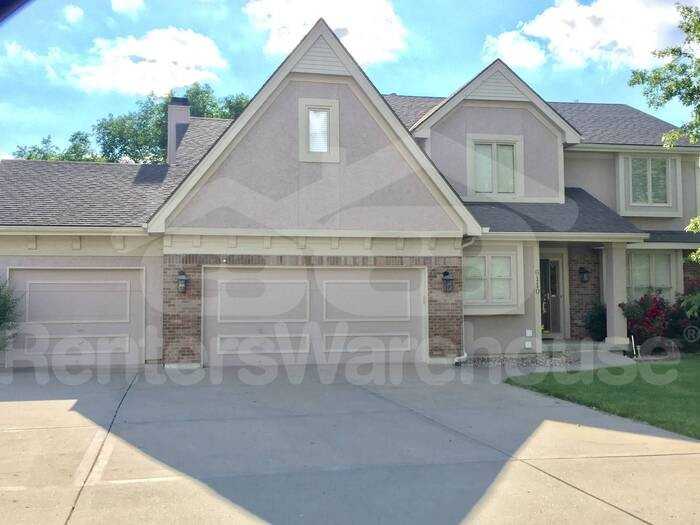 6110 N Kensington Ct