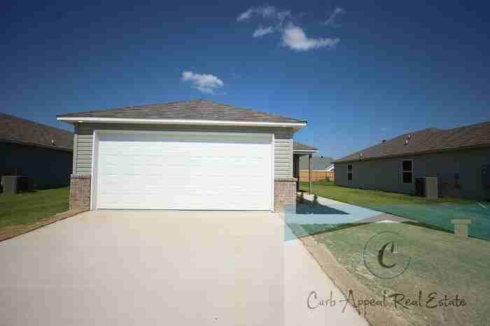 5502 Crockett Dr - Photo 2 of 15