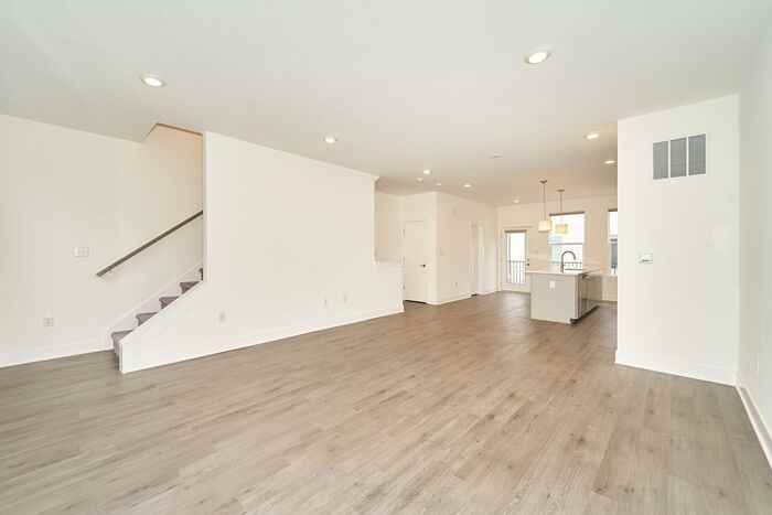 727 Perth Ln - Photo 6 of 23