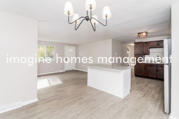 4437 Kitty Ln - Photo 6 of 19
