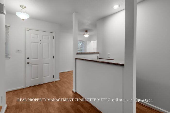 9451 Kings Falls Dr - Photo 5 of 40