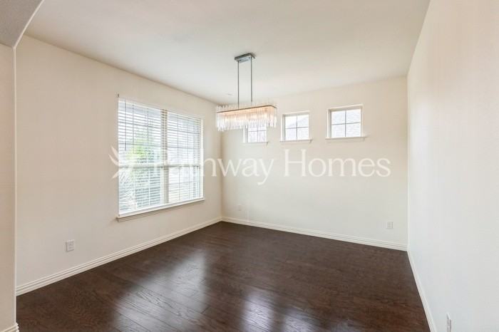 2618 Fawn Valley Ave - Photo 4 of 27