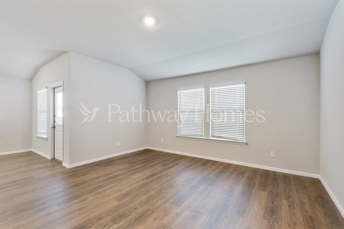 1625 Vandemere Ct - Photo 3 of 20