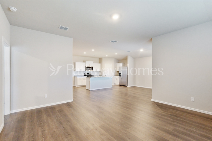 1625 Vandemere Ct - Photo 4 of 20