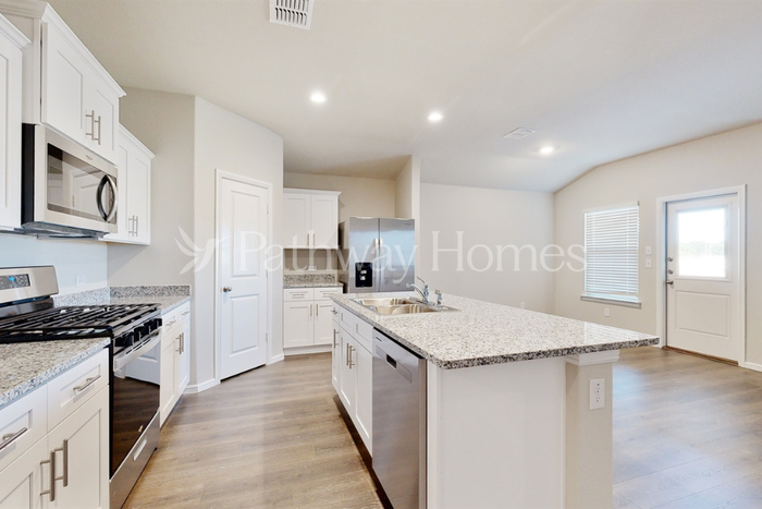 1625 Vandemere Ct - Photo 5 of 20