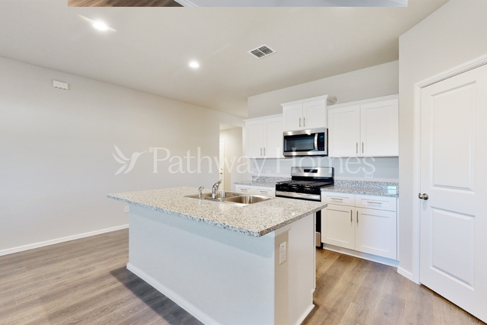 1625 Vandemere Ct - Photo 6 of 20