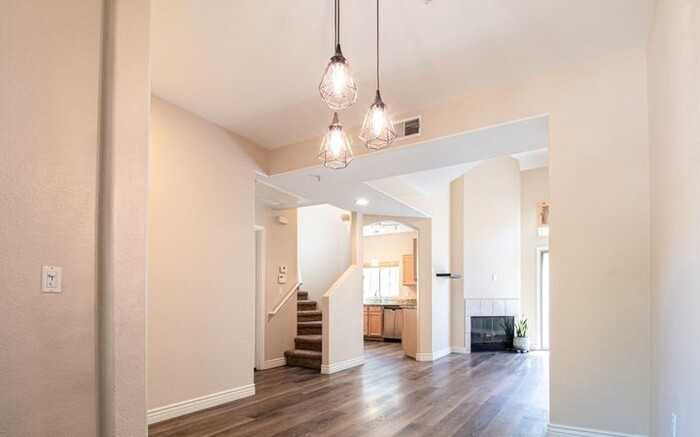 13916 N 96th St - Photo 2 of 34