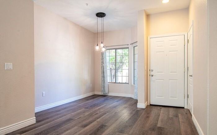 13916 N 96th St - Photo 3 of 34