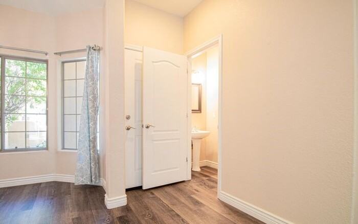 13916 N 96th St - Photo 5 of 34