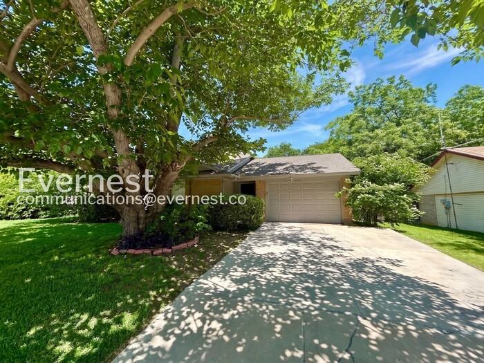 1505 Hanover Dr - Photo 2 of 29