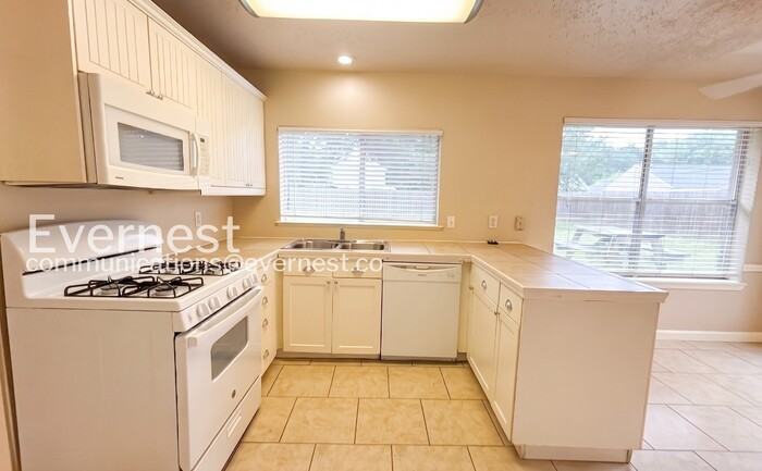 12322 Flaxen Dr - Photo 3 of 26