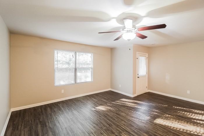 6126 Avery St Sw - Photo 6 of 17