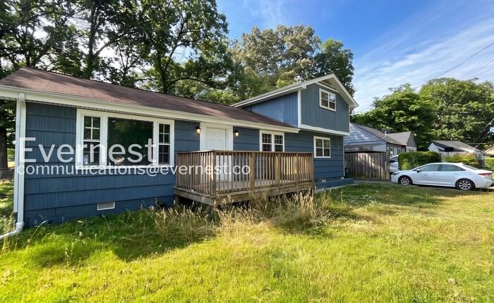 5008 Golfview Dr - Photo 2 of 22