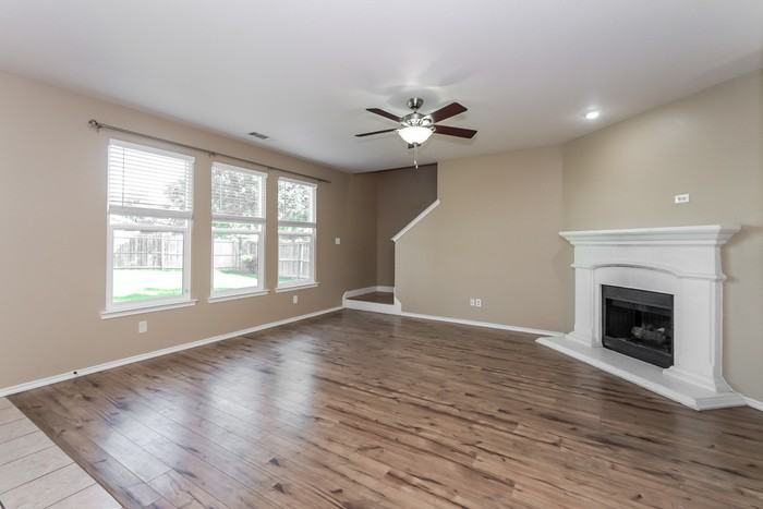 9865 Gallatin Ln - Photo 2 of 30