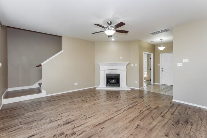 9865 Gallatin Ln - Photo 3 of 30